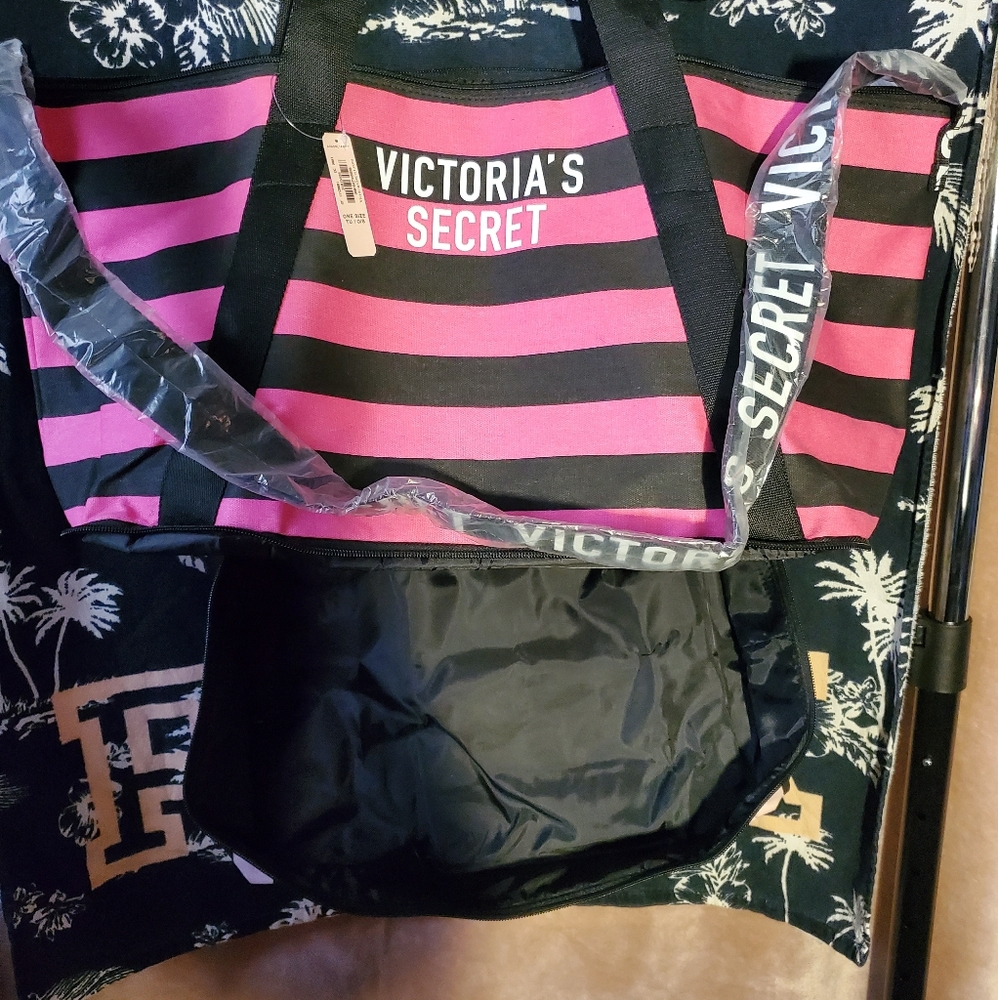 Victoria's Secret Weekend Travel Bag - Picture 13 of 16